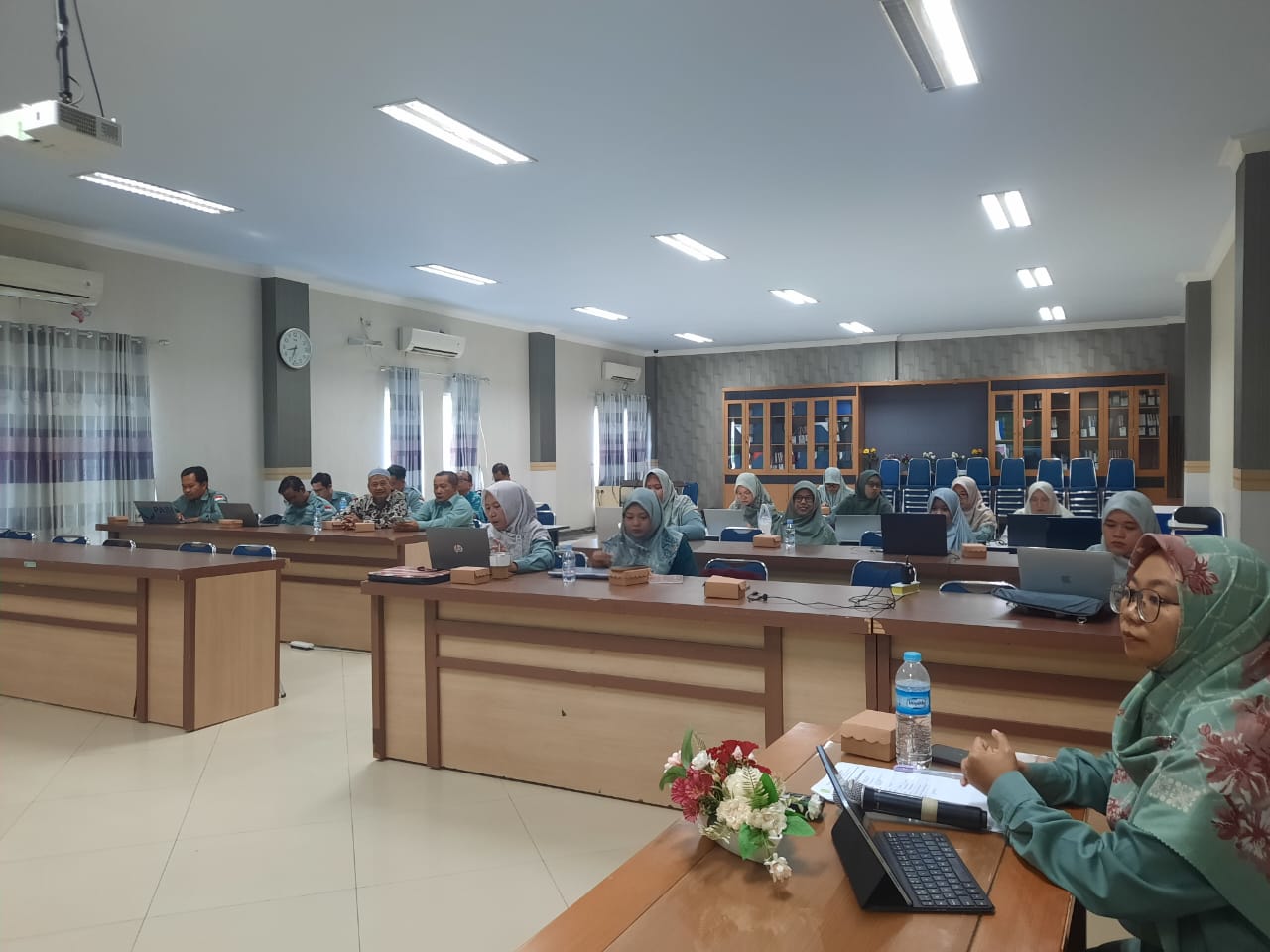 RAPAT EVALUASI PEMBELAJARAN SEMESTER GENAP TA 2024/2025